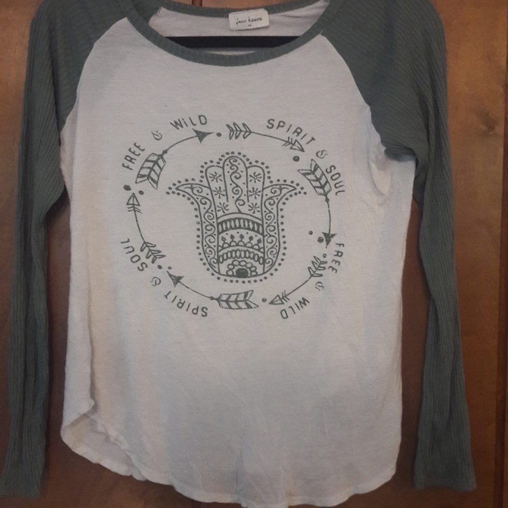 Feminine baceball tee